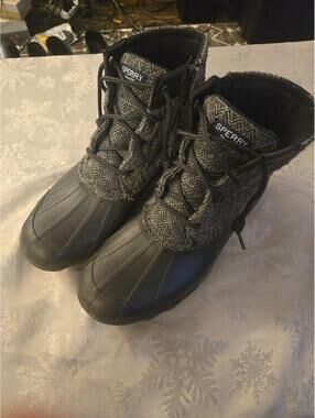 Sperry Top-Sider Women's Saltwater Herringbone Duck Boots - Size 9